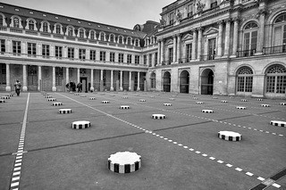 Paris   |   2  /  26   |